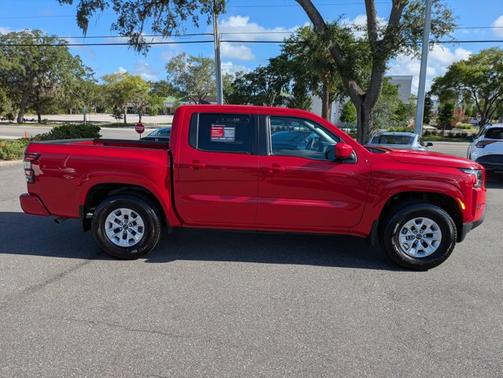 2024 Nissan Frontier SV