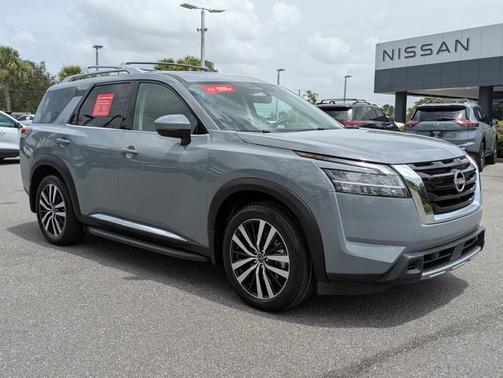 2024 Nissan Pathfinder Platinum