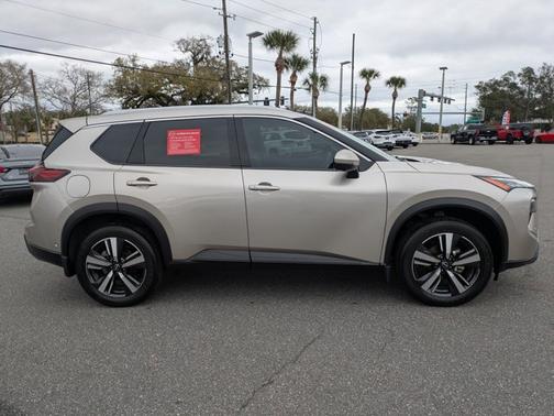 2024 Nissan Rogue SL