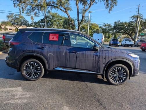 2025 Nissan Rogue Platinum