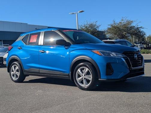 2025 Nissan Kicks Play S