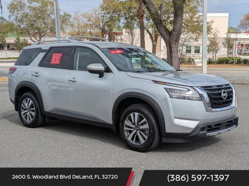 2024 Nissan Pathfinder SL
