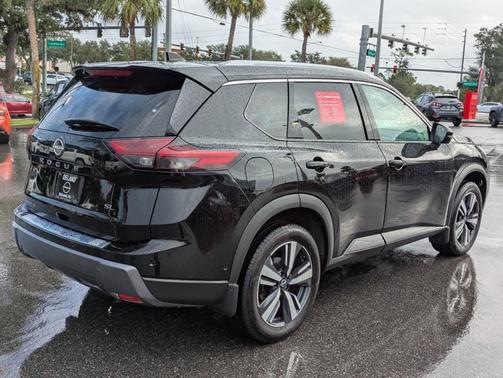 2024 Nissan Rogue SL