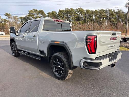 2024 GMC Sierra 2500 AT4