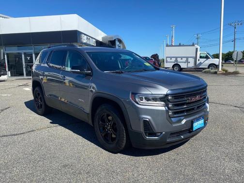 2022 GMC Acadia AT4