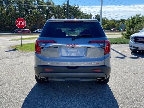 2022 GMC Acadia AT4