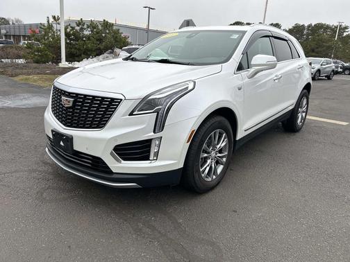 2022 Cadillac XT5 Premium Luxury