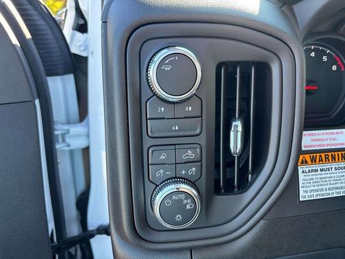 2025 GMC Sierra 3500 Pro