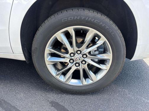 White Frost Tri-Coat 2024 Buick Enclave Avenir