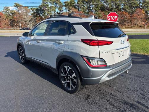 2022 Hyundai KONA Limited