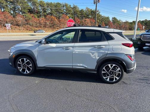 2022 Hyundai KONA Limited