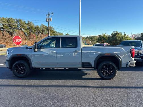 2024 GMC Sierra 2500 AT4