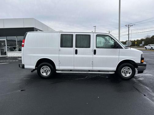 2024 GMC Savana 2500 Work Van