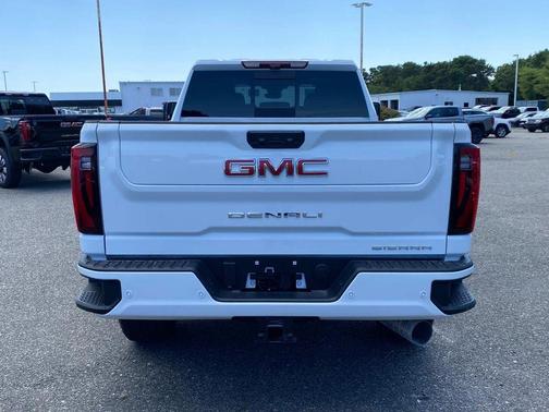 2025 GMC Sierra 2500 Denali