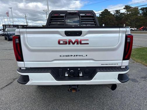 2024 GMC Sierra 2500 Denali