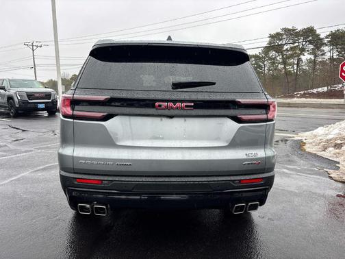 2025 GMC Acadia AT4