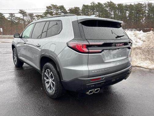 2025 GMC Acadia AT4