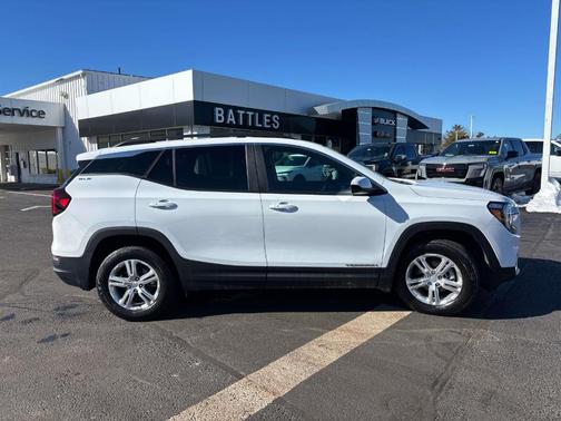 2022 GMC Terrain SLE