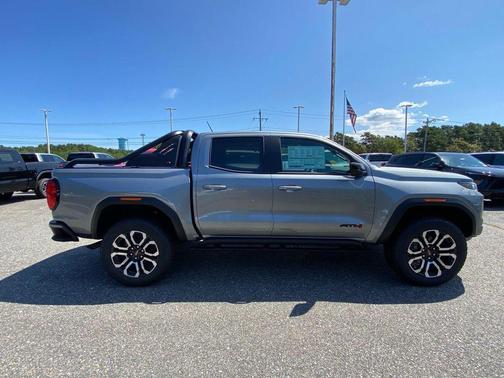 2025 GMC Canyon AT4