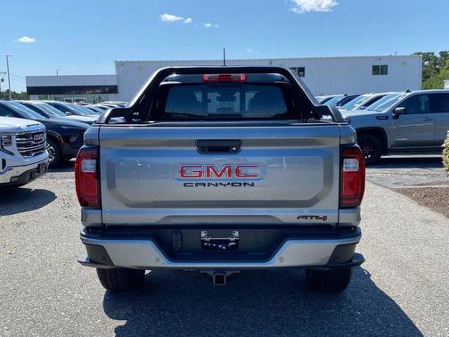 2025 GMC Canyon AT4