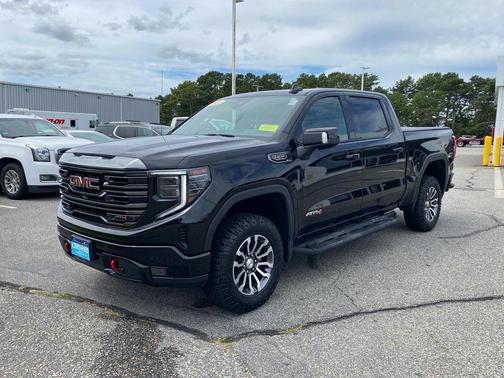 2023 GMC Sierra 1500 AT4