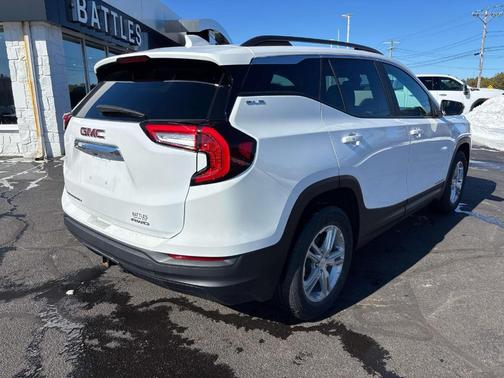 2022 GMC Terrain SLE