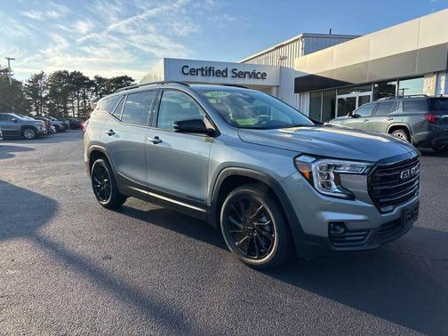 2024 GMC Terrain SLT