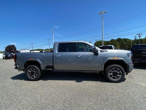 2025 GMC Sierra 3500 Denali
