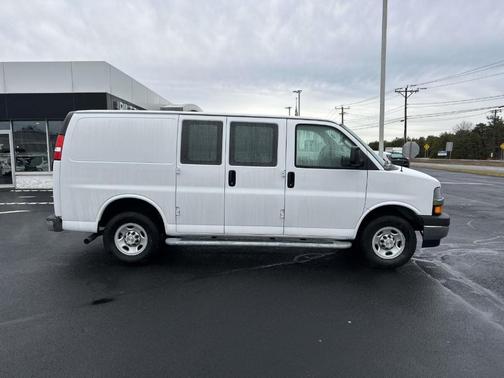 2024 Chevrolet Express 2500 Work Van