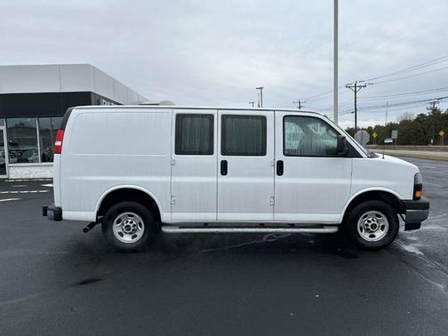 2024 GMC Savana 2500 Work Van