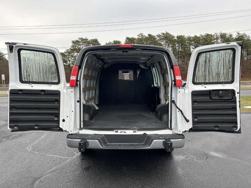 2024 GMC Savana 2500 Work Van