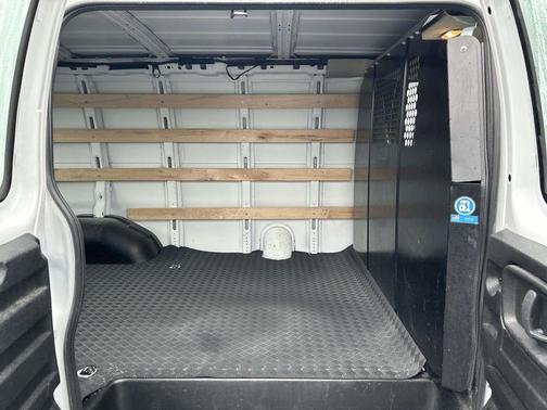 2024 GMC Savana 2500 Work Van