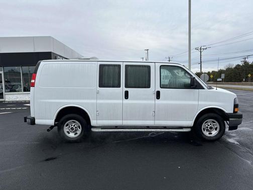 2024 GMC Savana 2500 Work Van