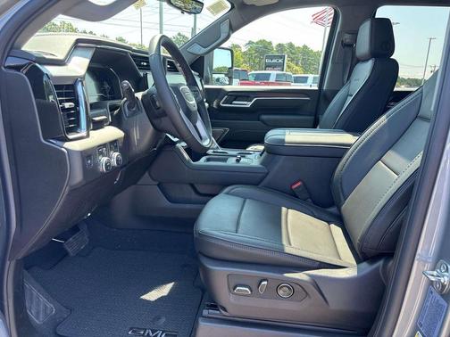 2025 GMC Sierra 3500 Denali