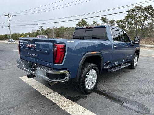 Metallic 2024 GMC Sierra 2500 SLT