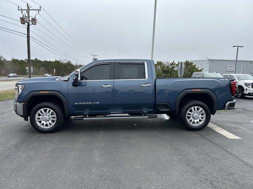 Metallic 2024 GMC Sierra 2500 SLT