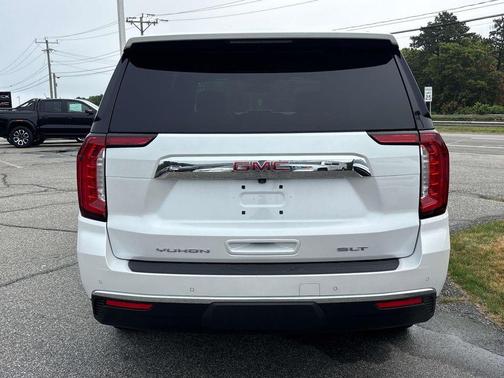 2022 GMC Yukon XL SLT