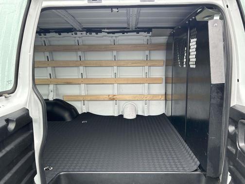 2024 GMC Savana 2500 Work Van