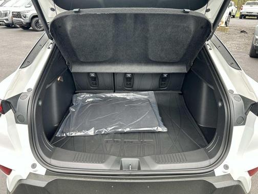Summit White 2026 Buick Envista Preferred