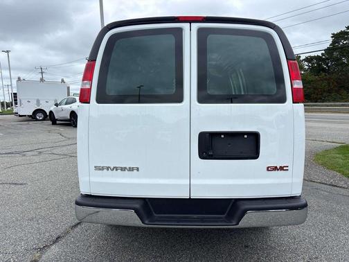 2023 GMC Savana 2500 Work Van