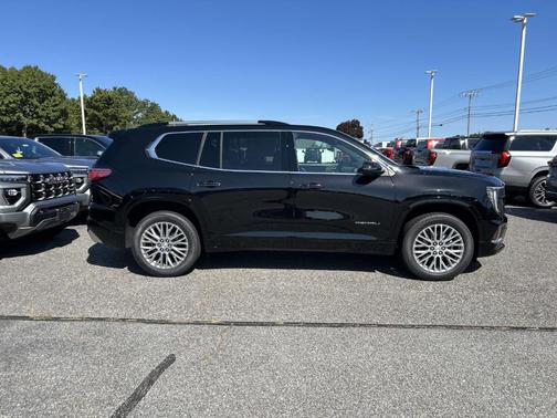 2025 GMC Acadia Denali