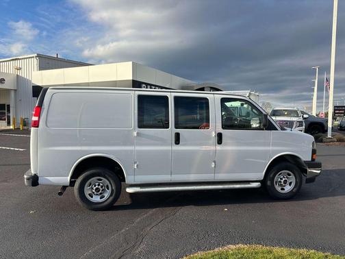2024 GMC Savana 2500 Work Van