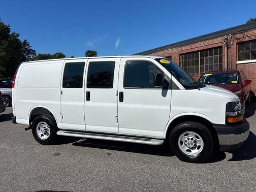 Summit White 2025 Chevrolet Express 2500 Work Van