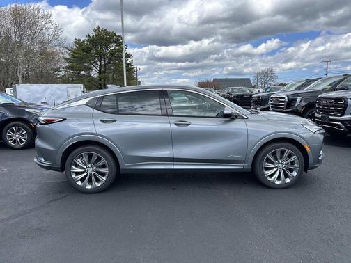 Moonstone Gray Metallic 2026 Buick Envista Avenir
