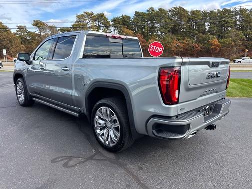 Sterling Metallic 2024 GMC Sierra 1500 Denali