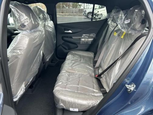 Ocean Blue Metallic 2026 Buick Envista Avenir