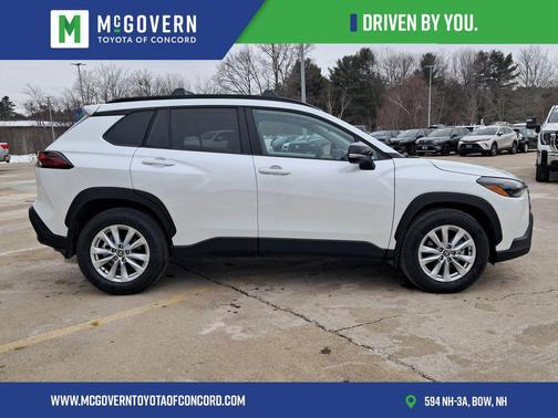 2026 Toyota Corolla Cross LE