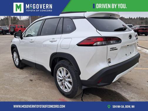 2026 Toyota Corolla Cross LE