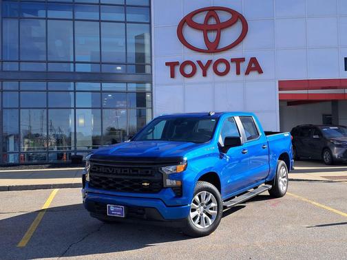 2023 Chevrolet Silverado 1500 Custom