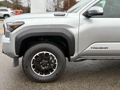 2025 Toyota Tacoma Hybrid TRD Off Road